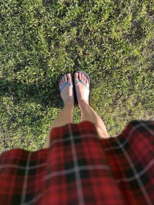 Make me yours licking my toes