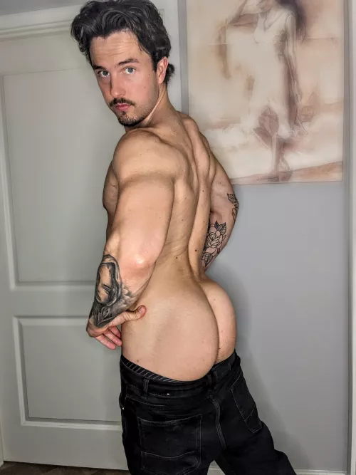 Squatting on your face 