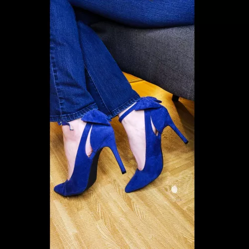 They are just so perfect with jeans!