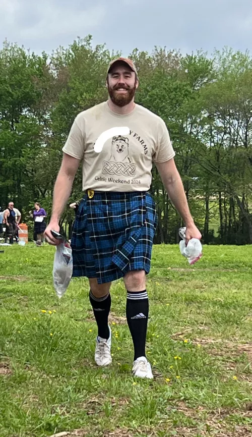 Who here likes a 6’5” 30yo bi man in a kilt?