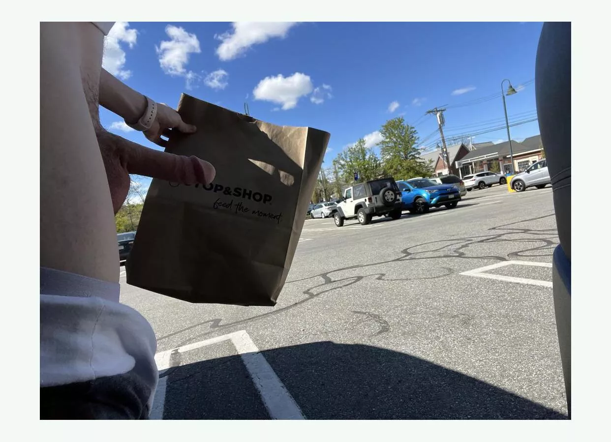 Your door dash is on its way. Hip hip whok ray…😉