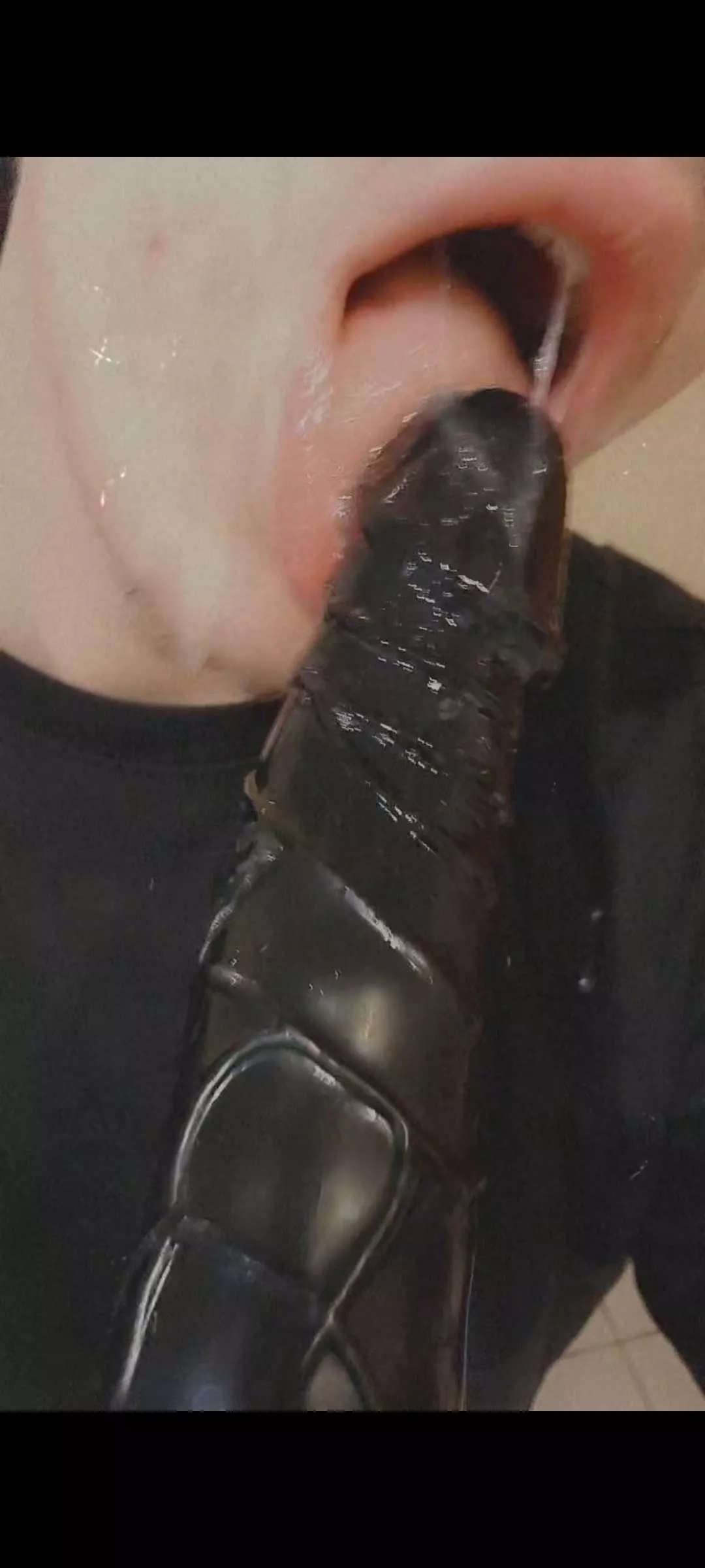 [21] Germany. Pls share my Videos and i will send you more pics