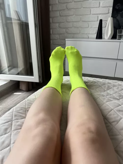 [F] Can’t do leg day without socks