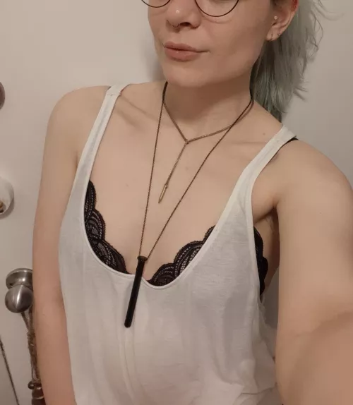 I felt really cute in this top, I love a simple look [F]