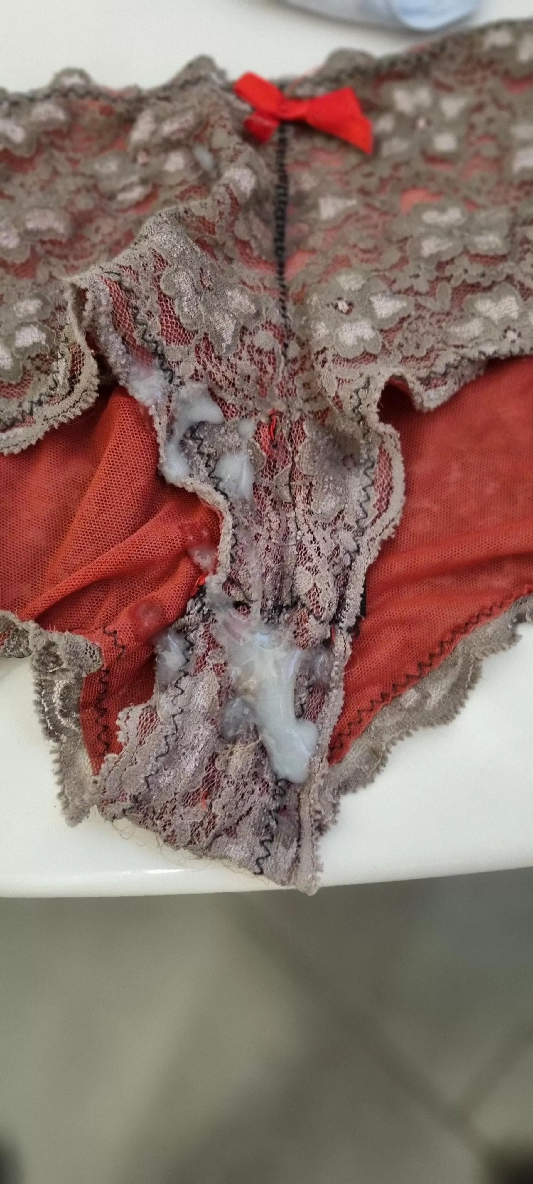 I stuffed the wife's panties 