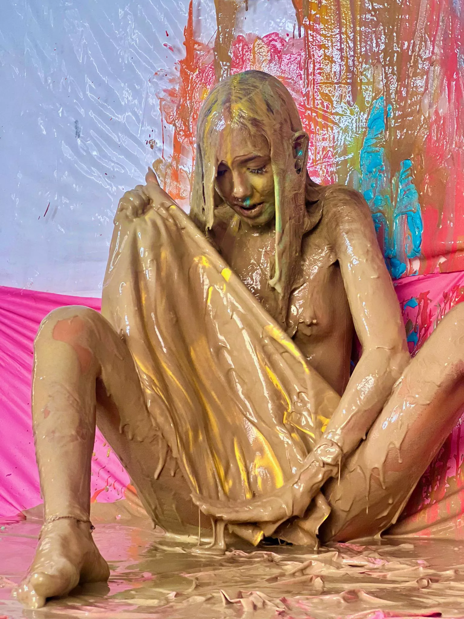 I tried to put on this apron to avoid making a mess, and I think I failed