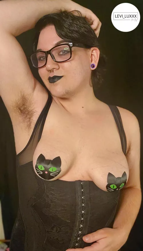 I'm addicted to my own pheromones 🙈