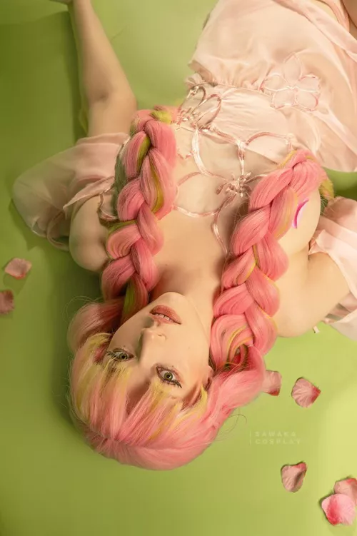 Mitsuri Kanroji from Demon Slayer cosplay by Sawaka