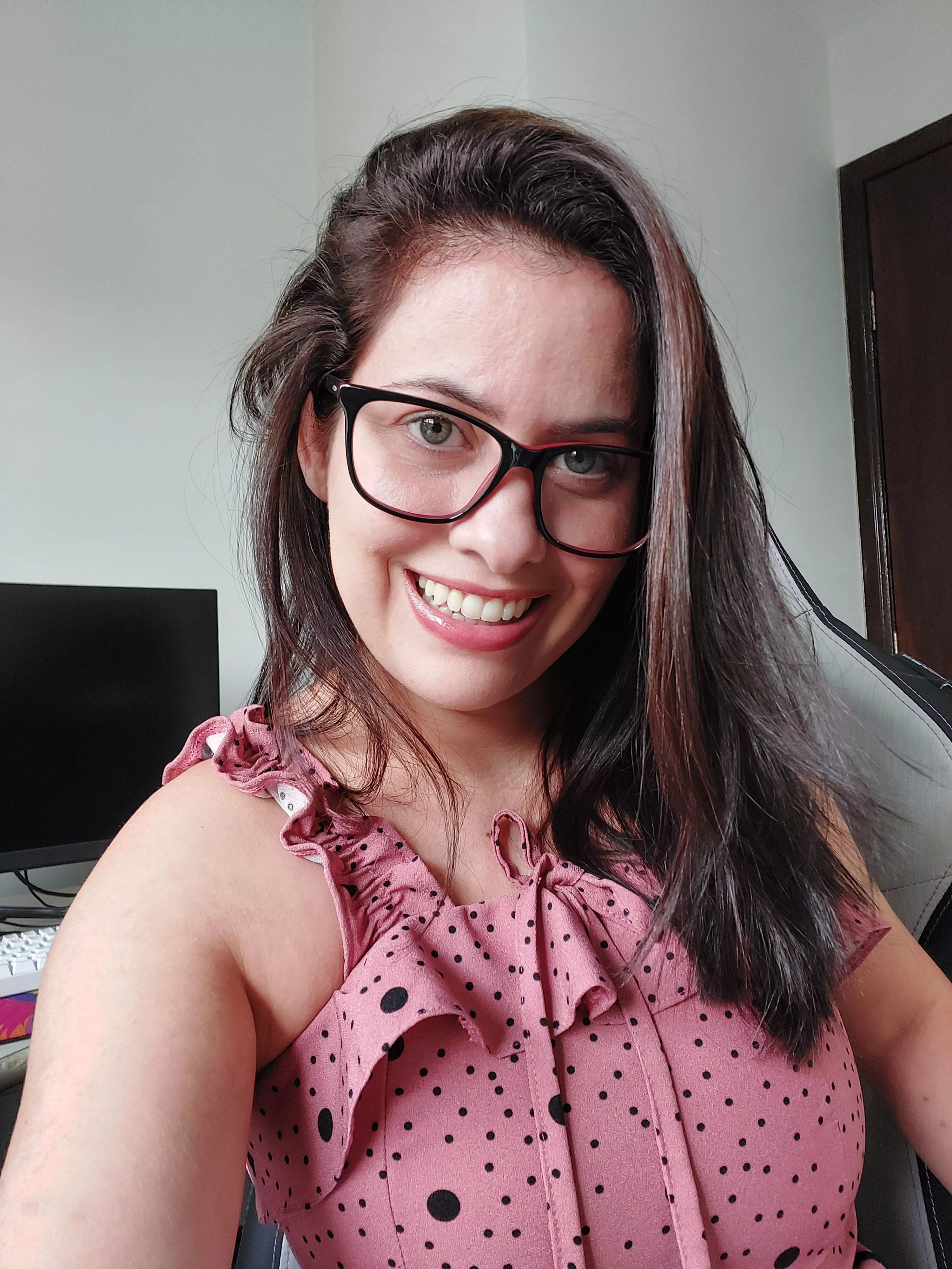 My glasses make me sexier 