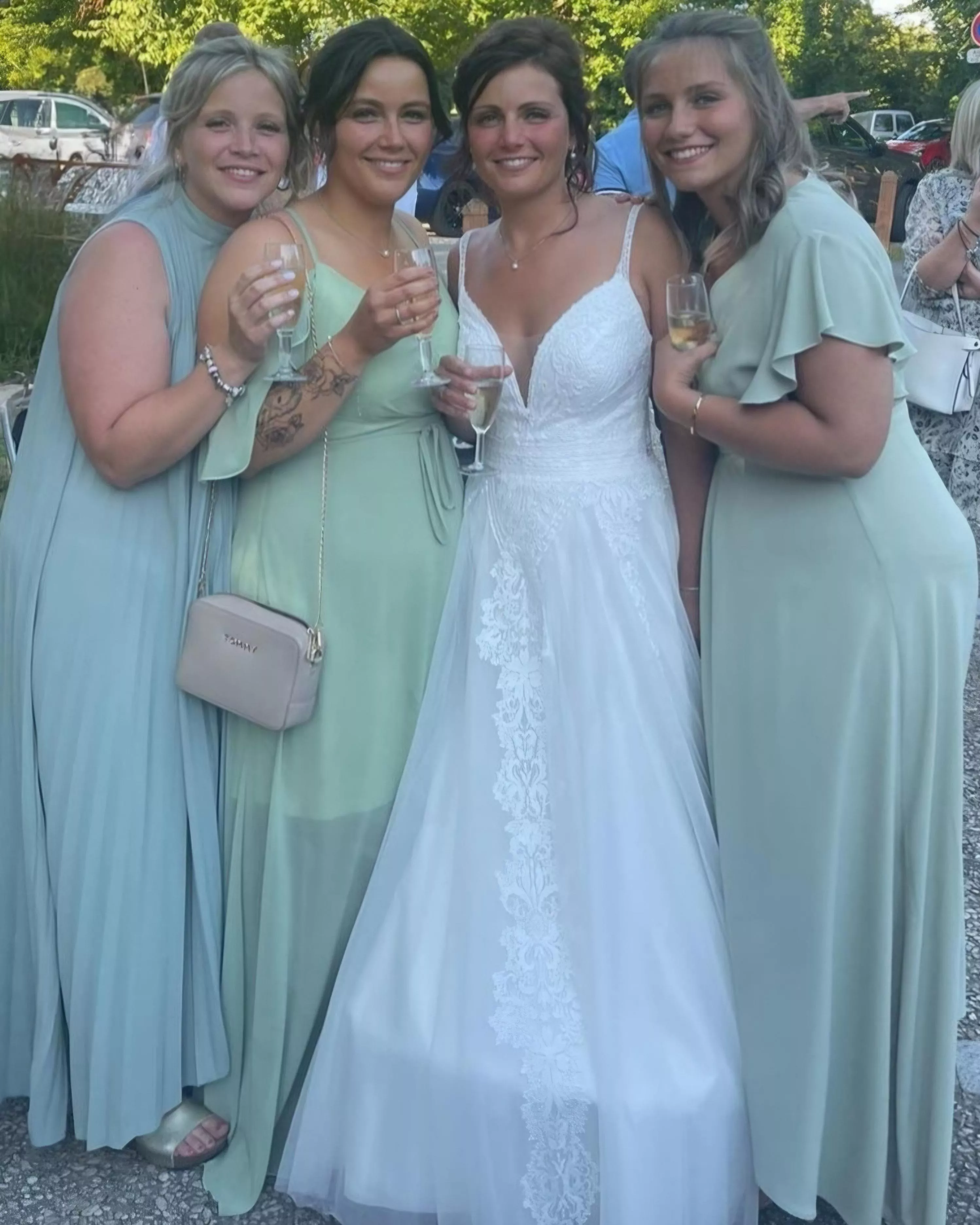 Rank the bride who just diet for her marriage and her extra thick sisters