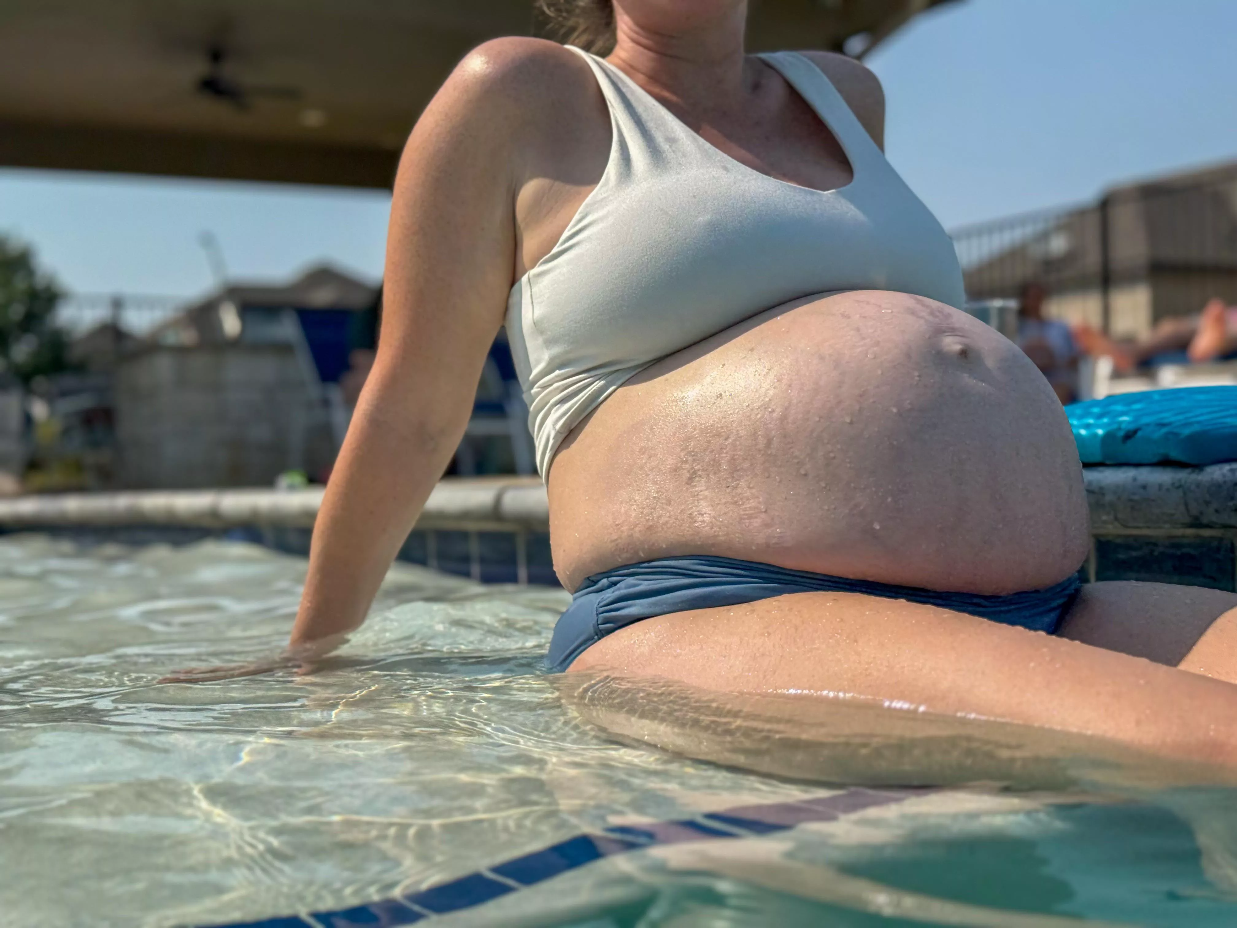 Your friendly horny MILF next door 💗