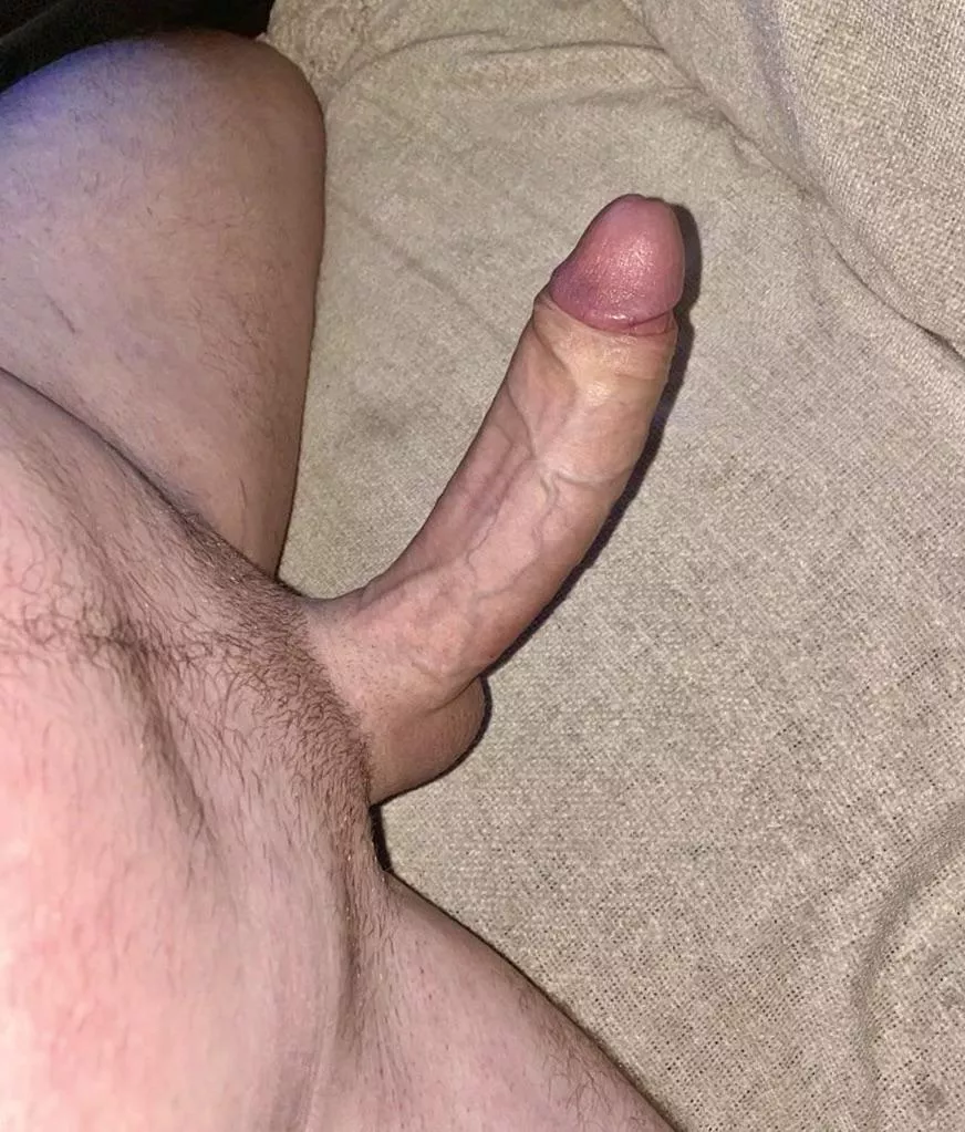 (19) I heard this is where all the big cock lovers are 👀😉