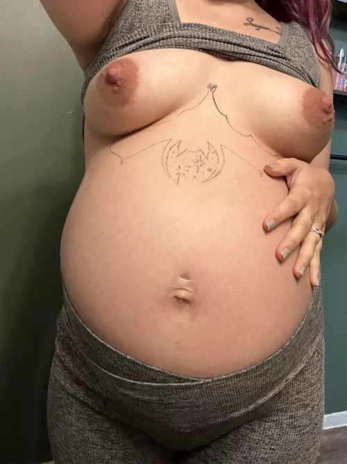 Birthday belly 🎂🥳