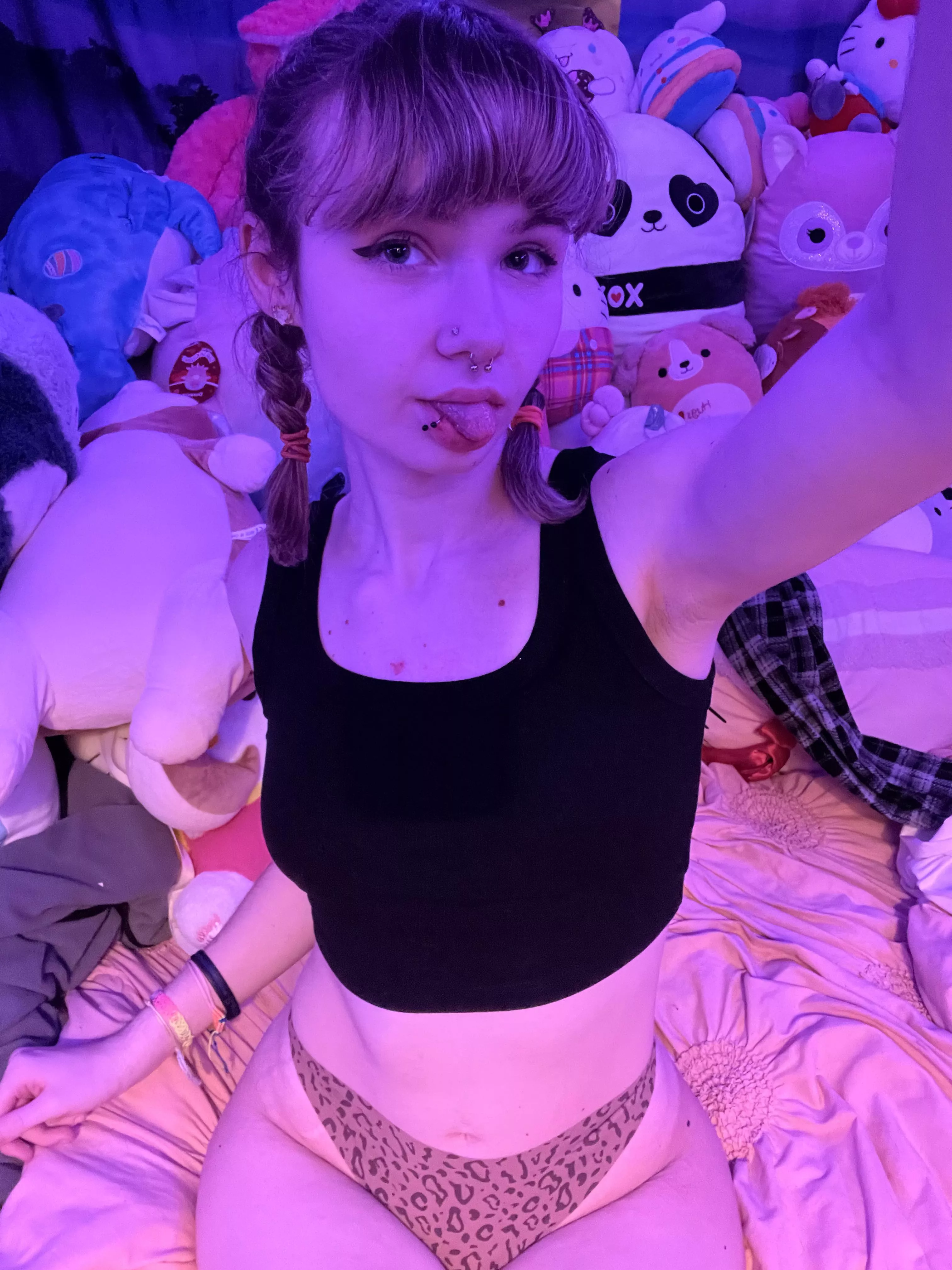 black is so simple yet so beautiful 🩵