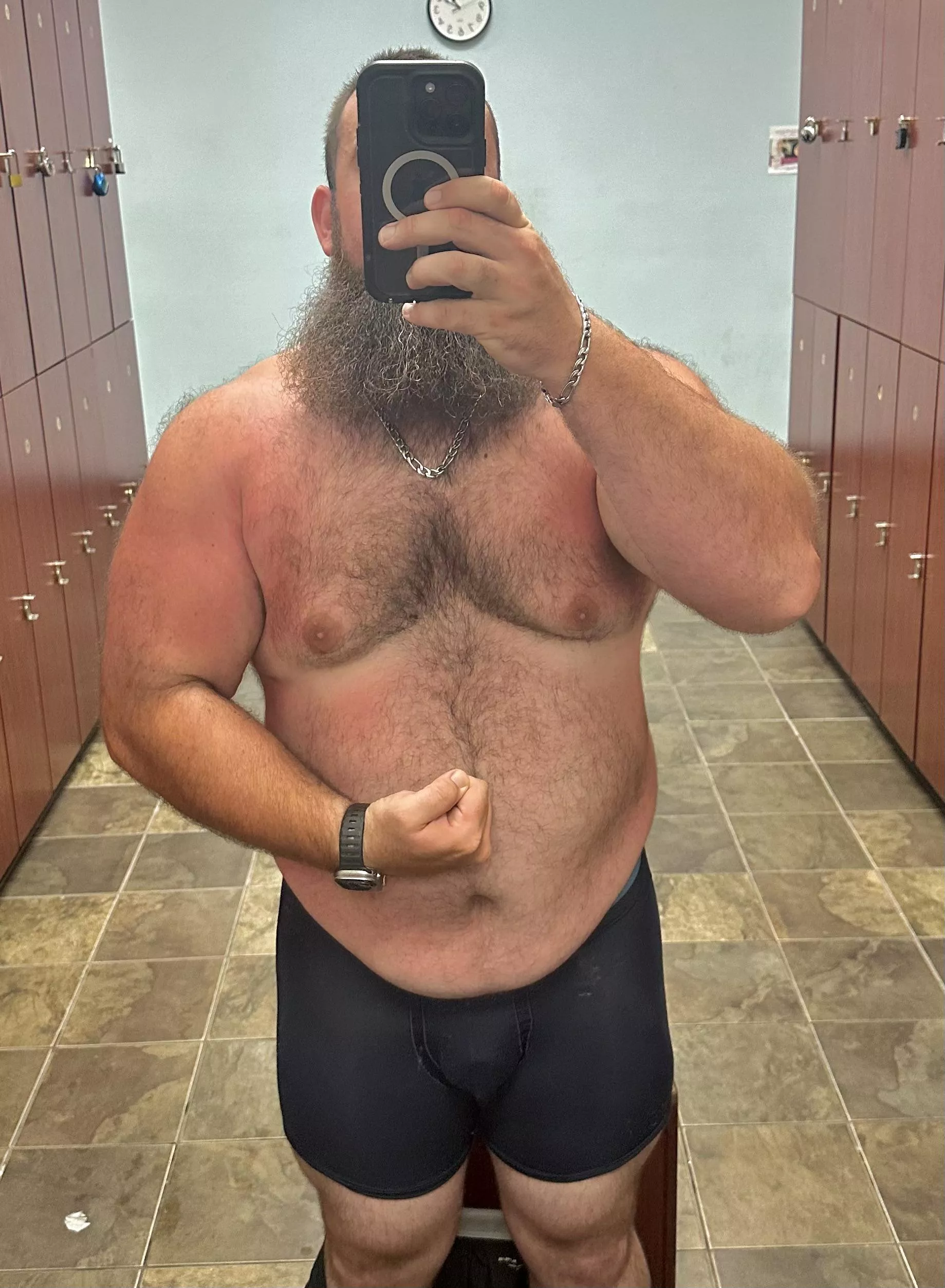 Busy couple days of beer and sun but it’s raining today so back in the gym 💪🏼 Happy Memorial Day everyone