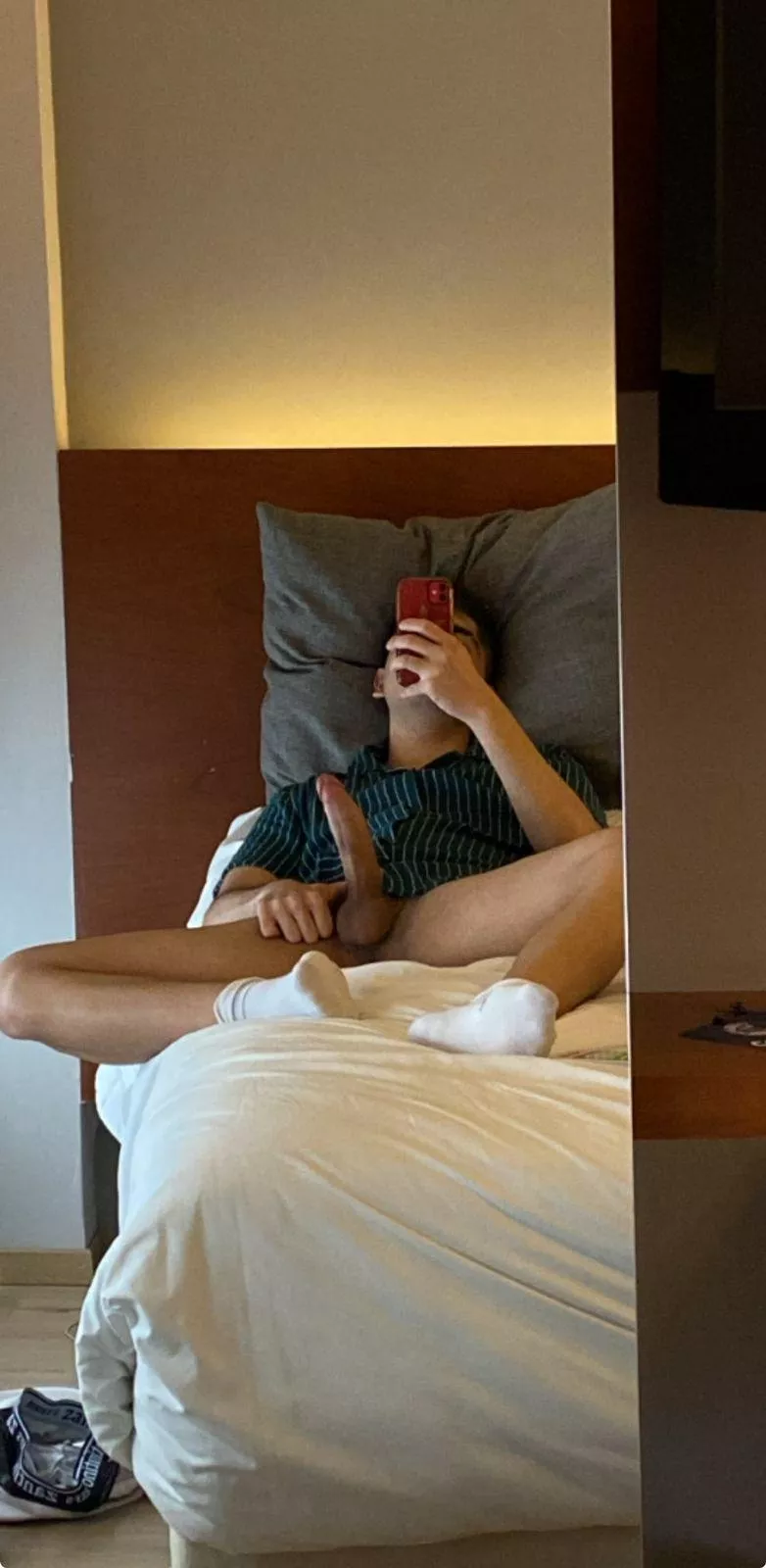 DM me if you´d give me a bros blowjob