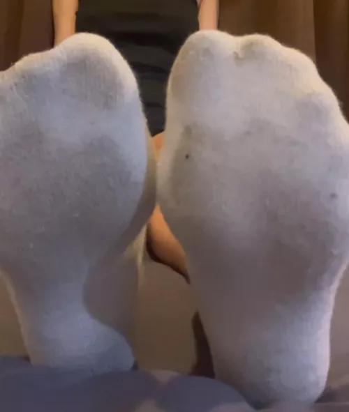 Do you want to put your face in my socks?😌