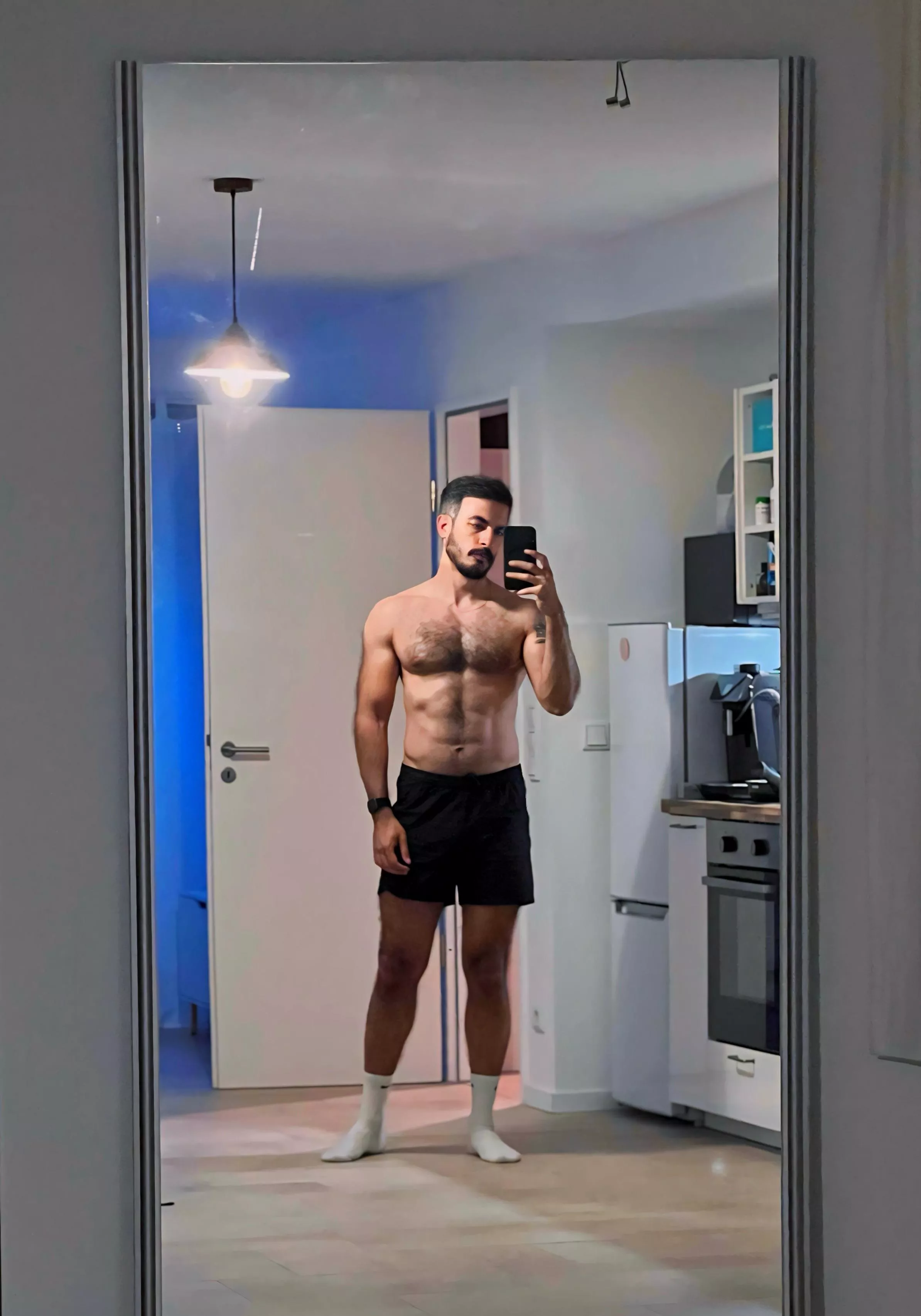 Doing every stupid thing to avoid tidying up the flat. 💅