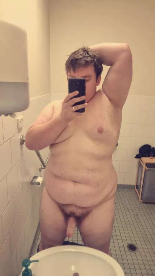 I love taking naugty pics at work 