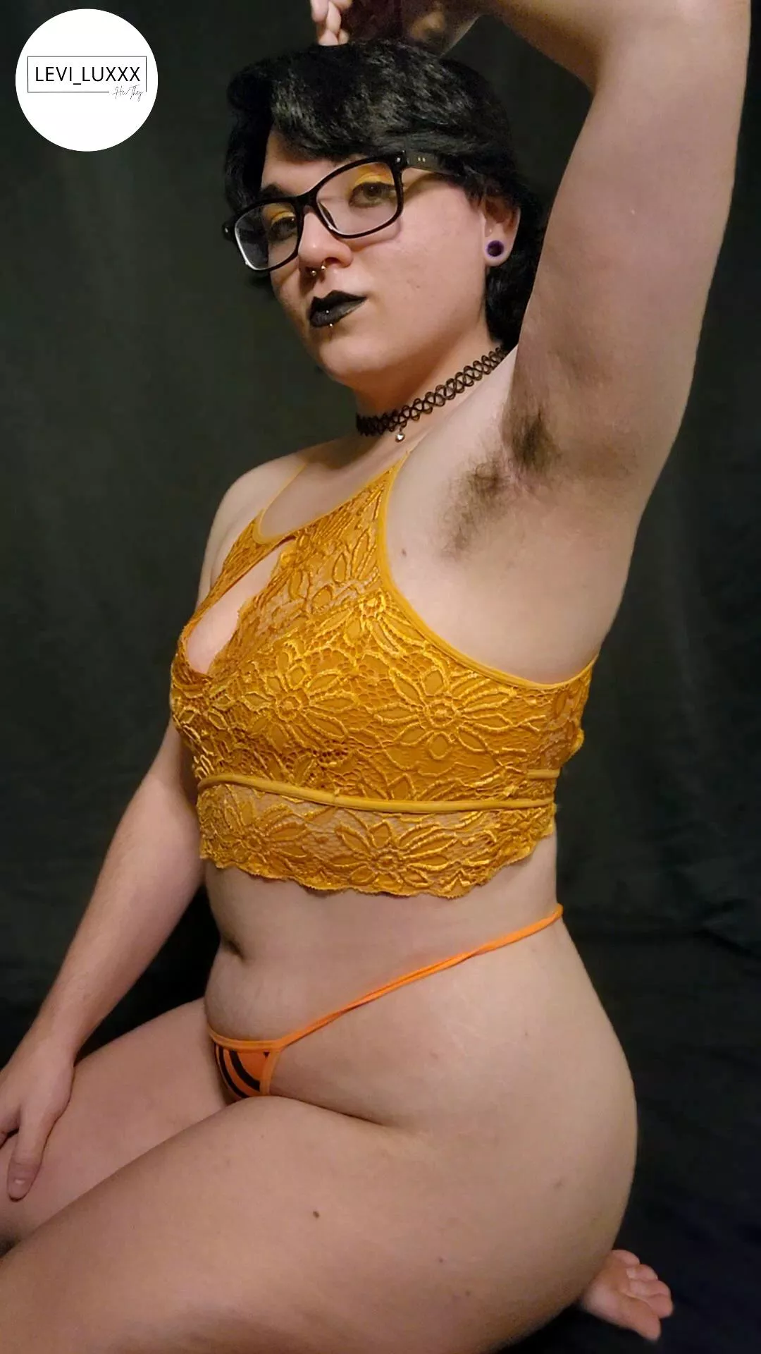 It was 100 degrees in the shade today 🥵 Should I shower or let you lick me clean? 