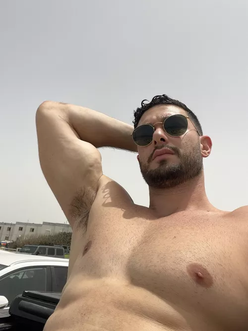 It was such a hot day I’m full of sweat here💦💦