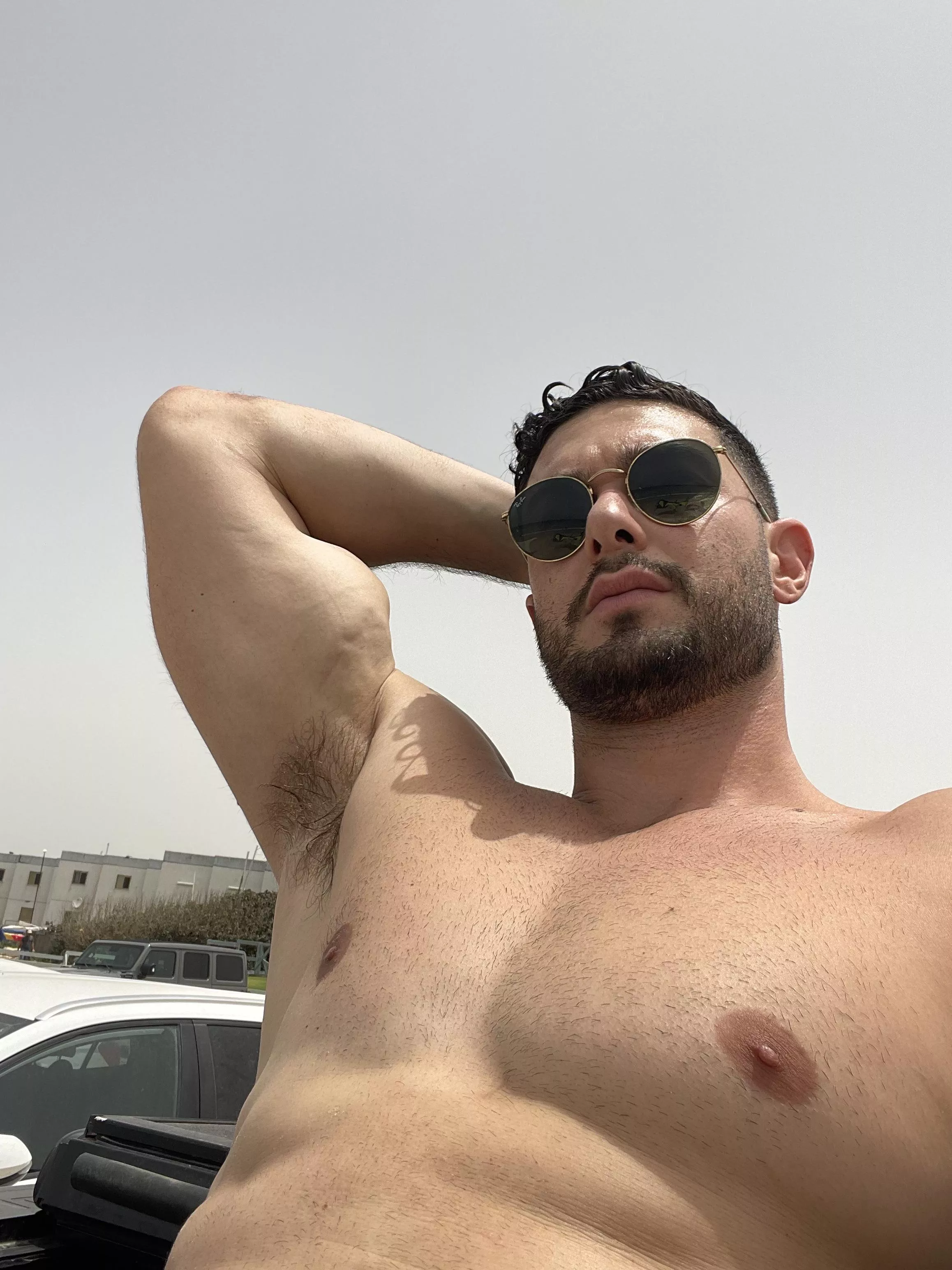 It was such a hot day I’m full of sweat here💦💦