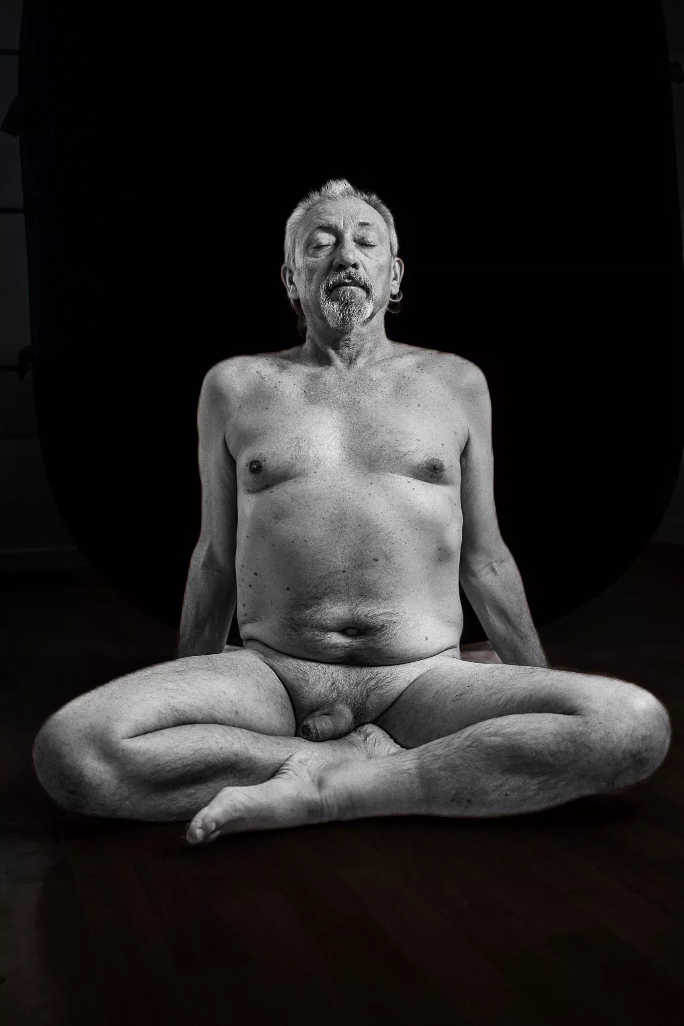 Levitation (male seated)