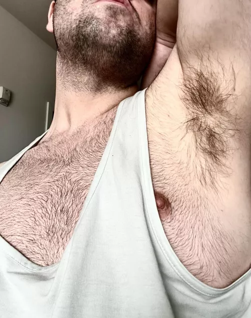 My pits are smelling so good! What a way to welcome the summertime! 🥵