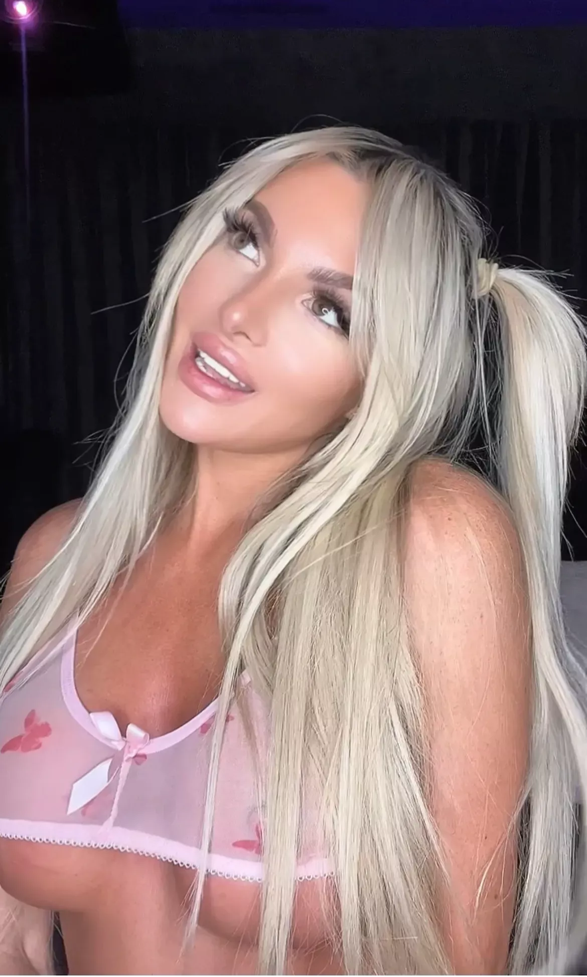 My sexy small body is ready to play