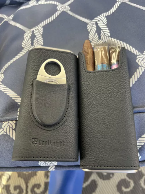 Ok!!! Where can I meet women with large clits. I used to use a standard. Tall, thick toes, lips, noses and body builder women.