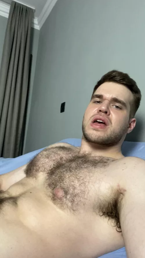 summer make me sweat a lot

