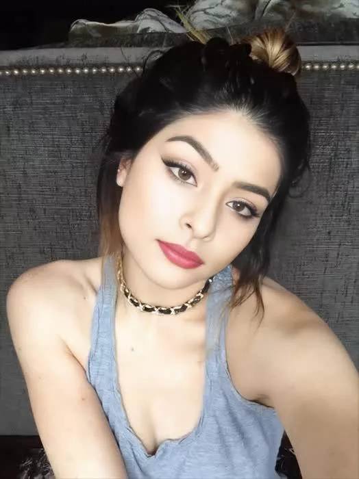 this day collars got me feeling like a queen