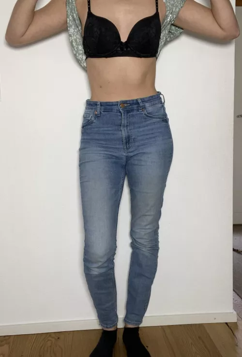 What is the first word that comes into your mind…(swiss girl)