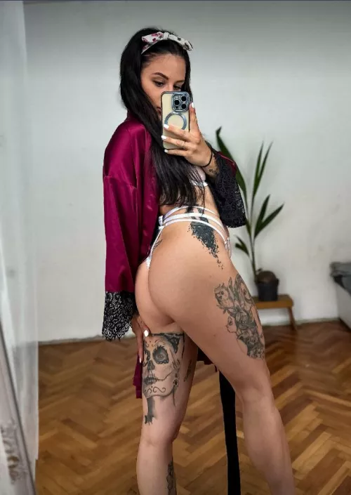 whos cuter me or your girlfriend