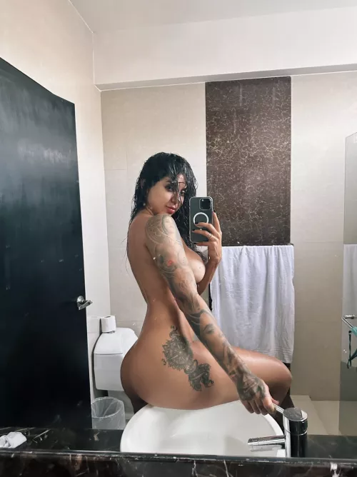 Would you smash a latina on the first date? 