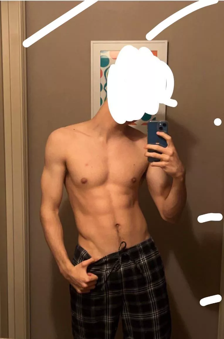 20 m jock with a bubble butt. Any doms wanna bully and degrade me? Snap: anonjock8