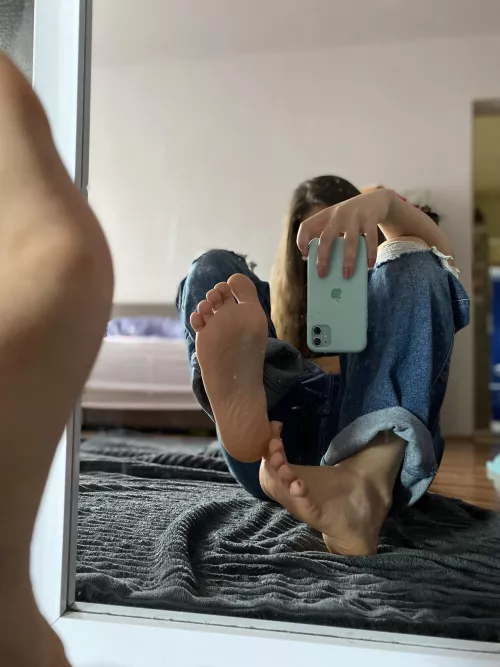 Comment “💙” if you d lick them.