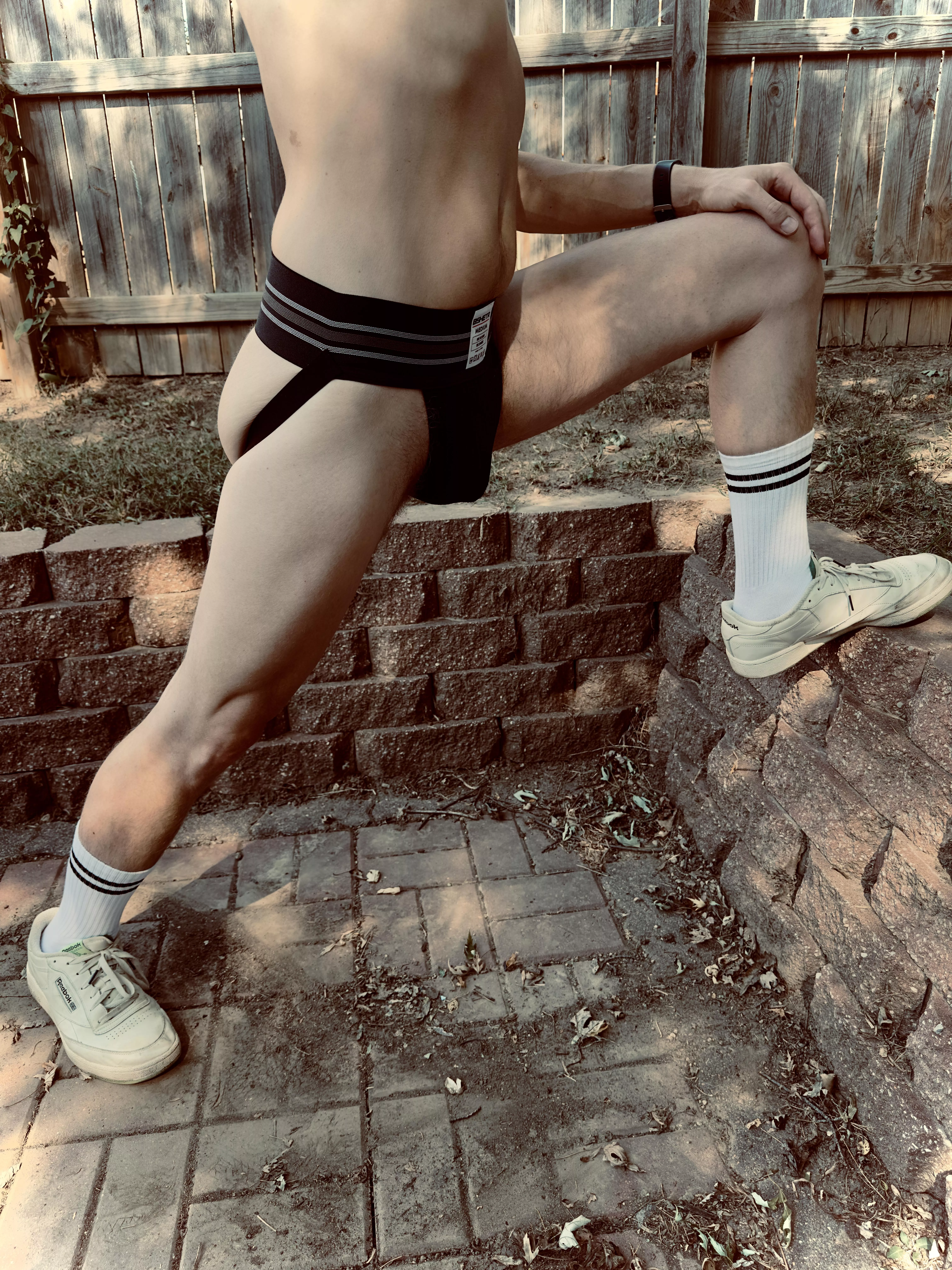 Hold on I got to stretch😏