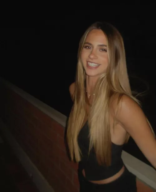 Iutr 19 years old collegue of mine