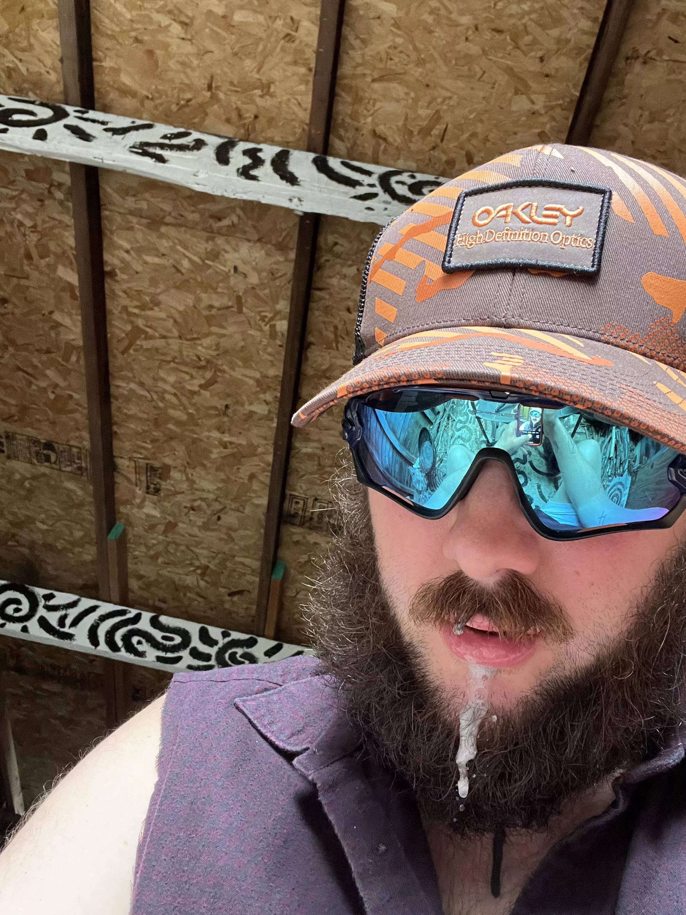 Let him semen in your beard