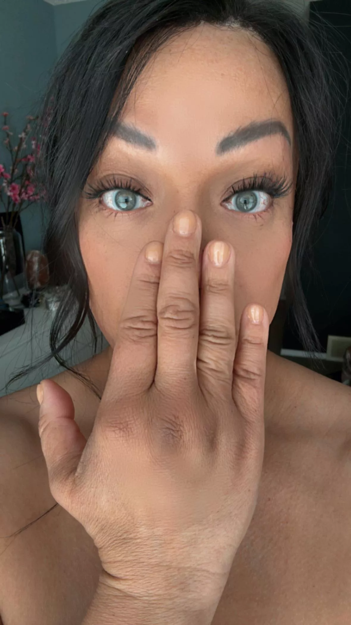 Look into my eyes …