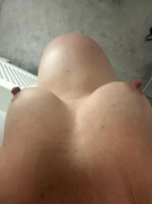 Mommy’s bump is huge from my pov