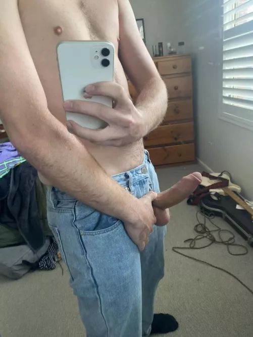 The neighbours love their daily show!