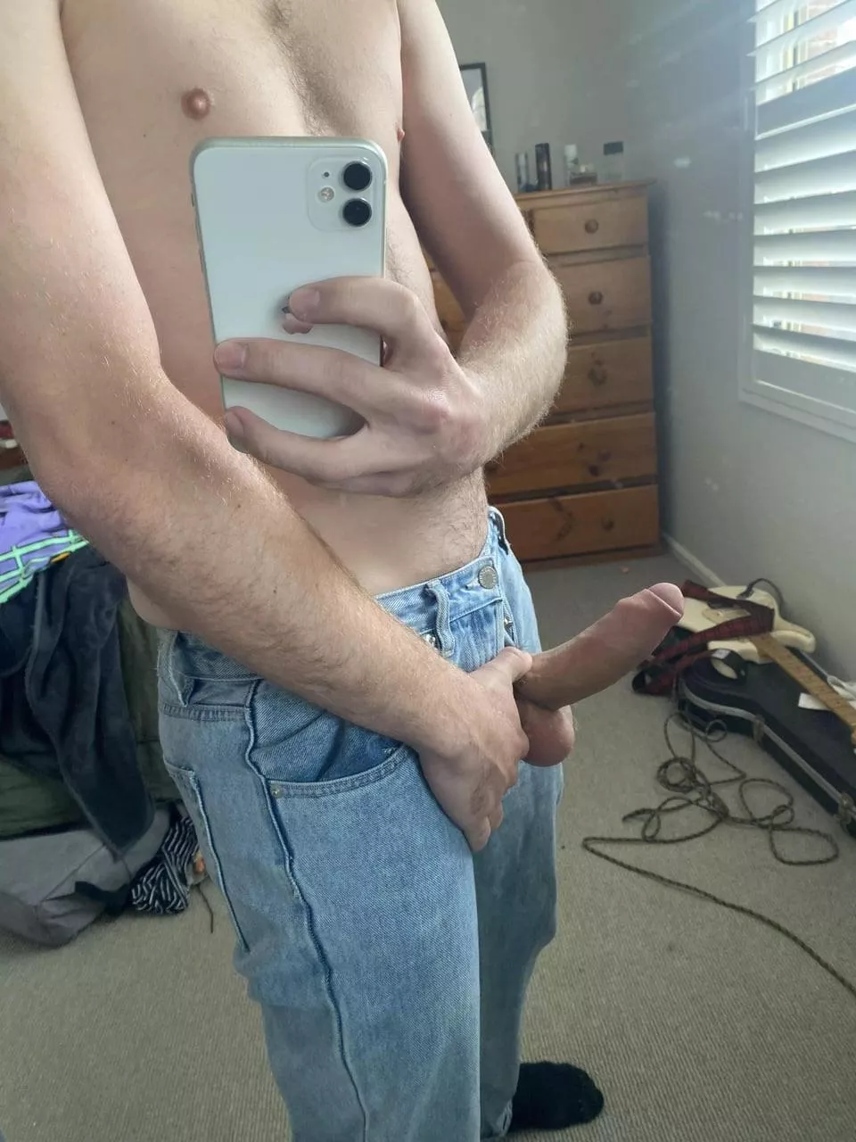 The neighbours love their daily show!