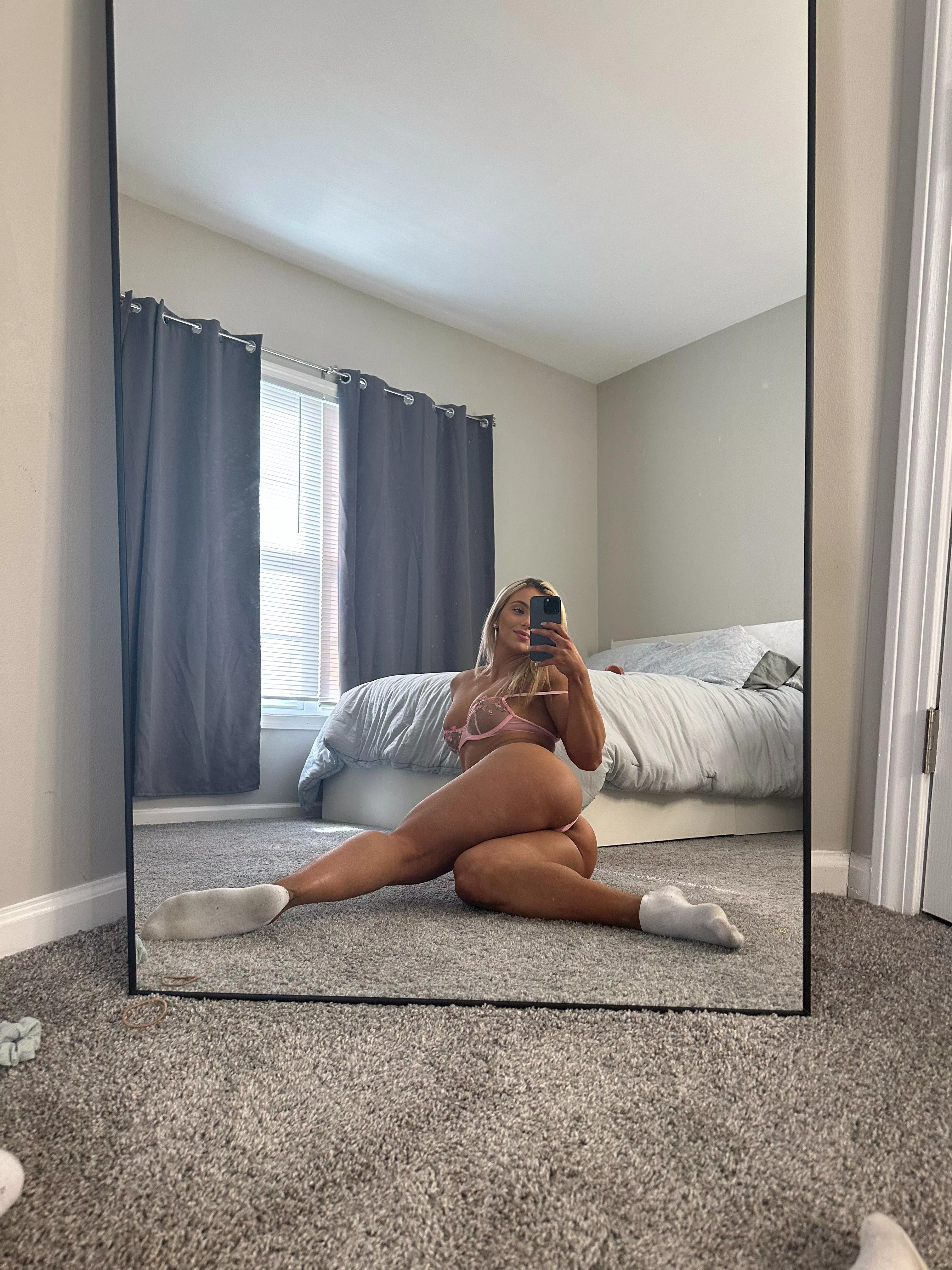 Tight,blonde and horny