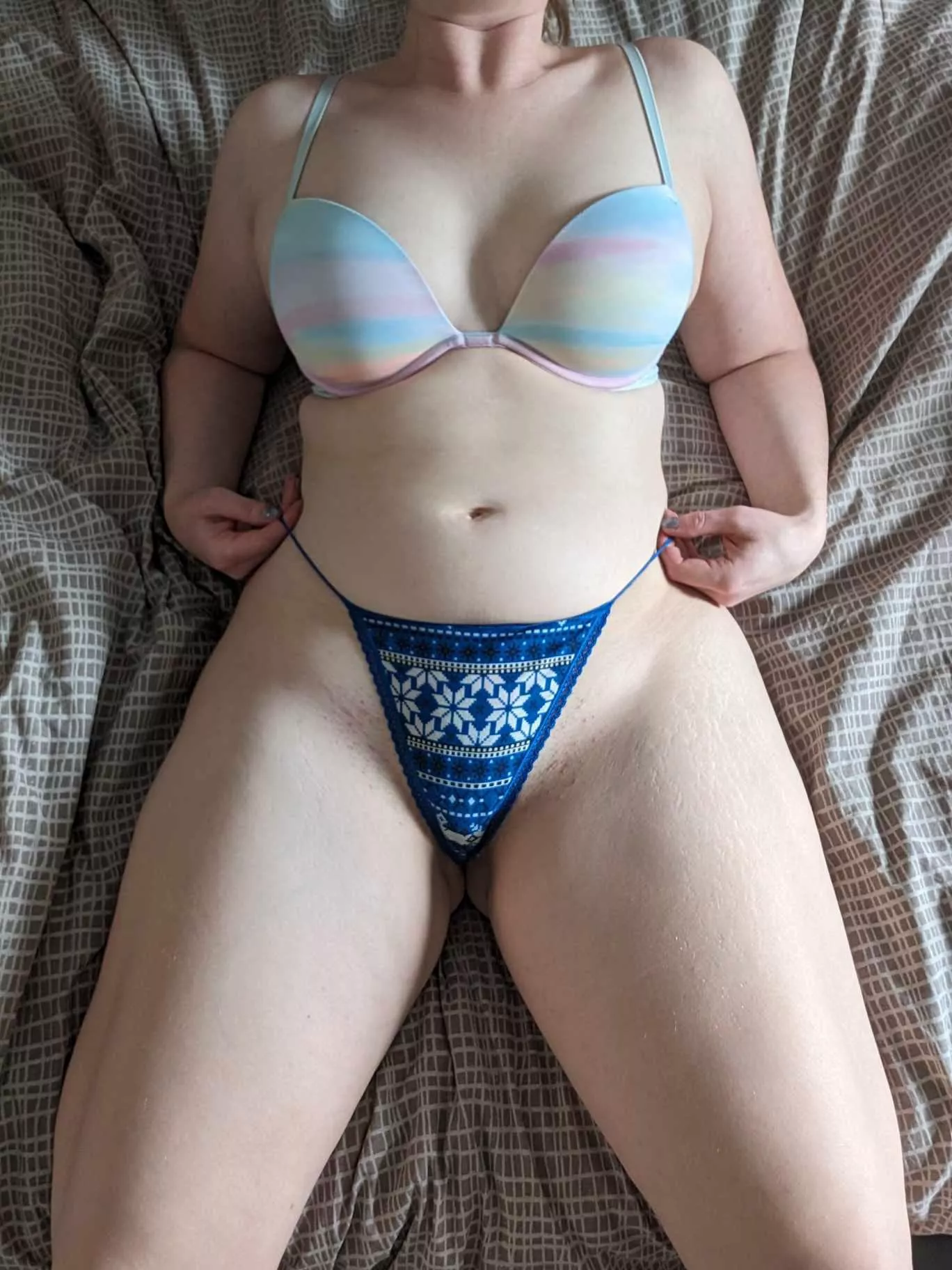 Tribute me laying like this? 🥵