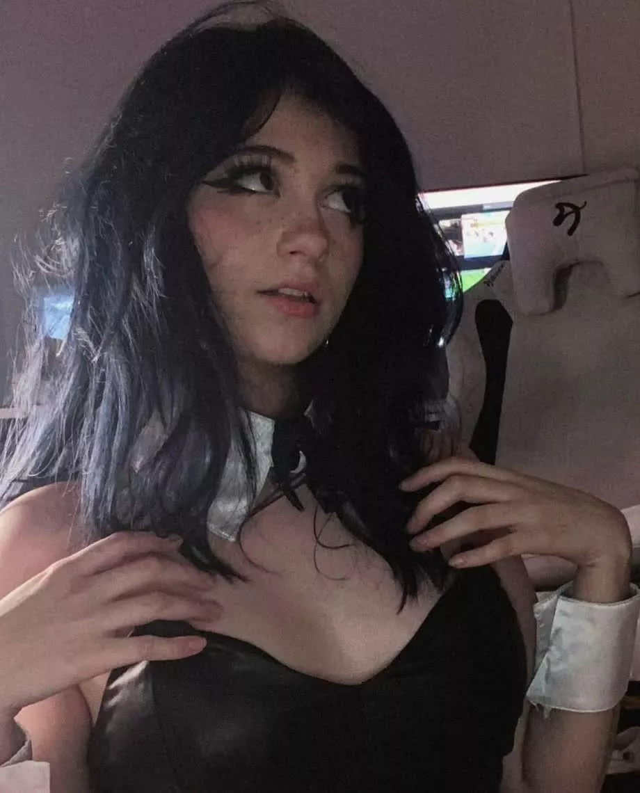 What band are you putting on while we fuck?