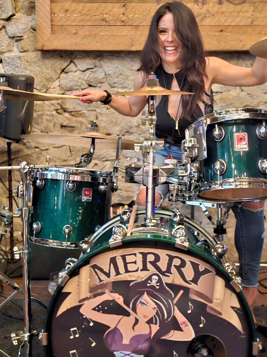 Bass drum goes boom-boom. 48[F]