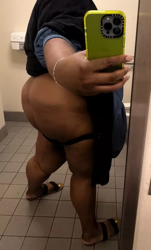 Do you like my ssbbw ass 😘
