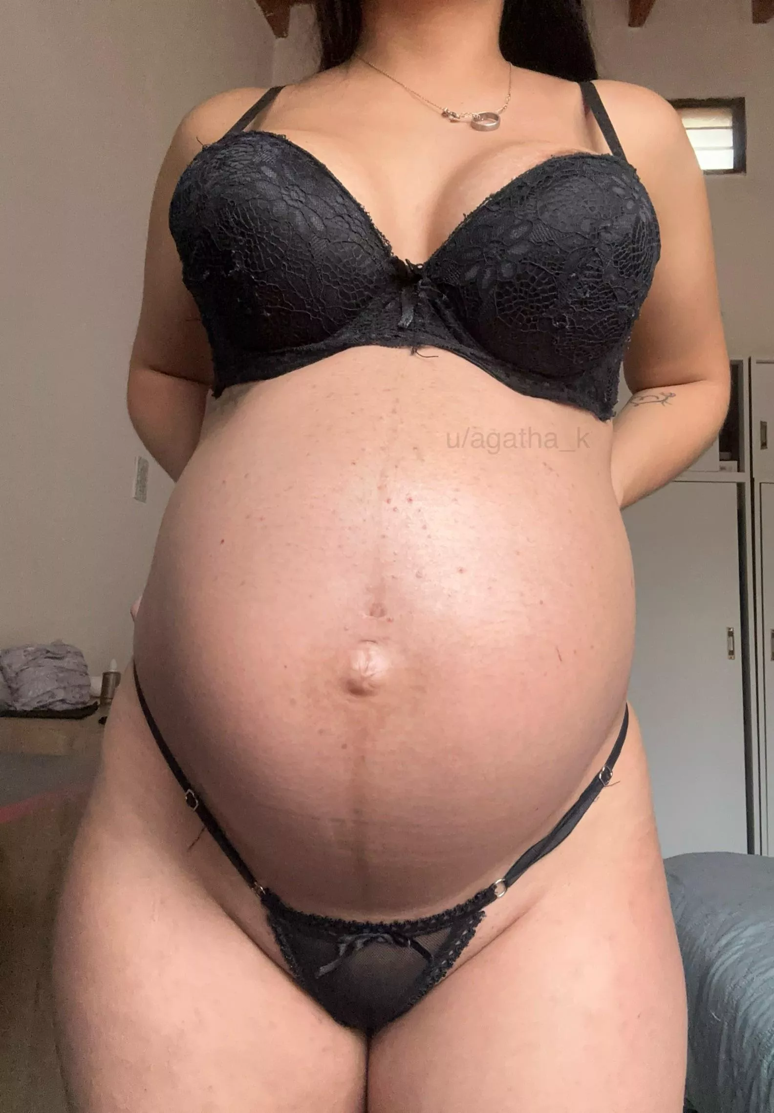 Does my bump make you hard?🥵